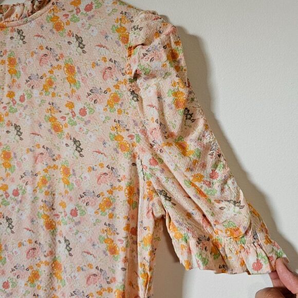 EUC LOFT DAINTY FLORAL MOCK NECK RUFFLED HALF SLEEVES TOP SIZE M - Picture 3 of 15